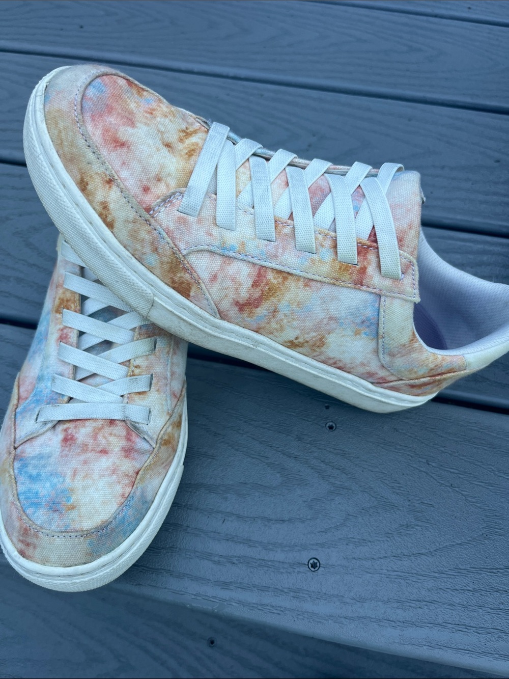 Dr. Scholl's Pastel Tie-Dye Low-Top Sneakers in White, Peach, Blue